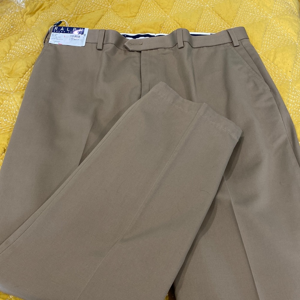 Ralph Lauren Flat Front Mens slacks. NWT. Size 40/32.